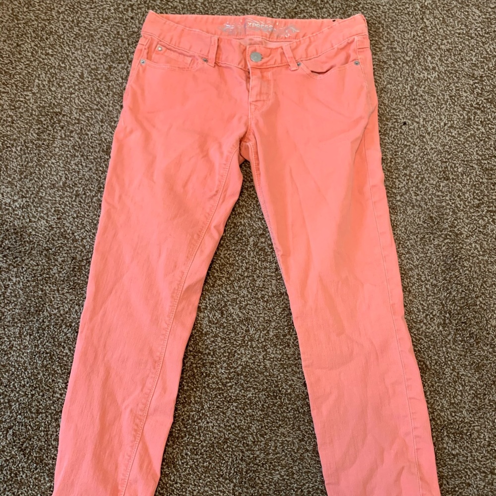Express salmon colored jeans